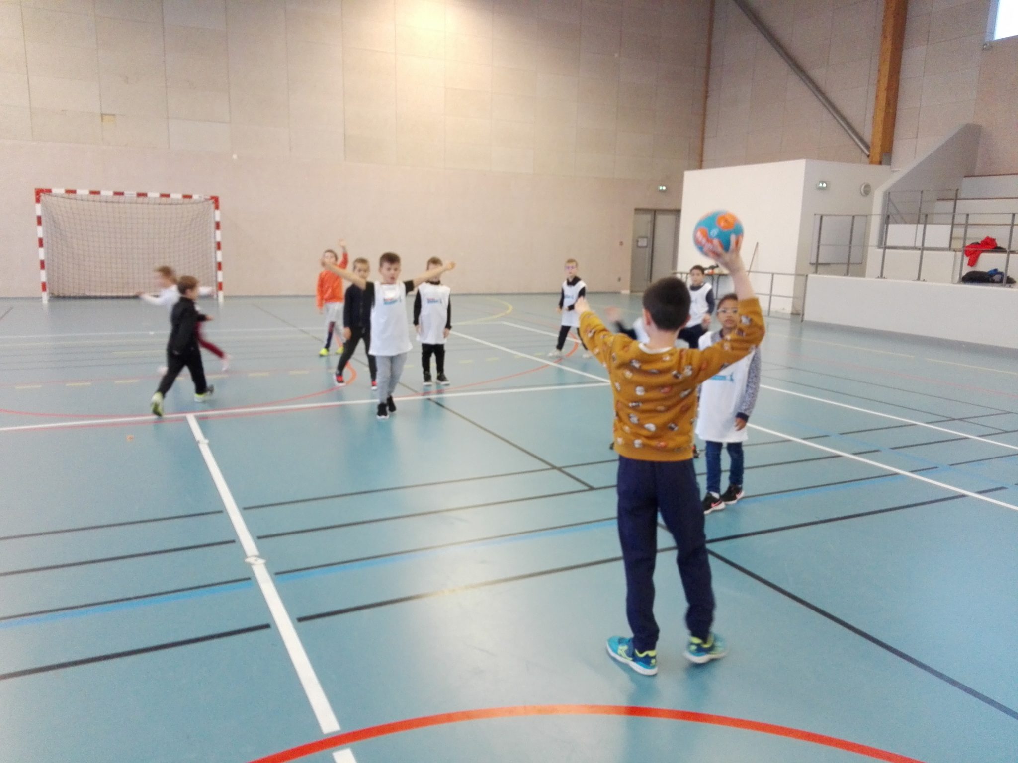 Quelques photos des différentes séances de handball Ecole Jeanne